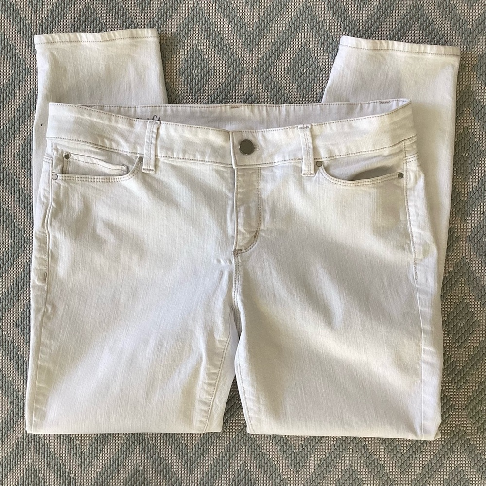 Ann Taylor Modern Fit White Jeans Size 10